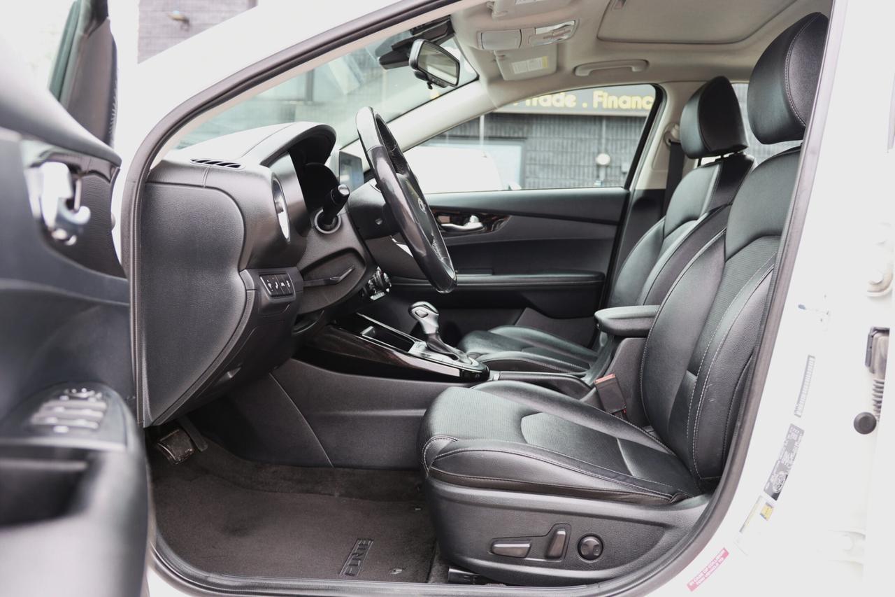 2020 Kia Forte EX/NAV/ADAPT CRUISE/BCAM/BLIS/LANE ASSIST/LEATHER/ Photo