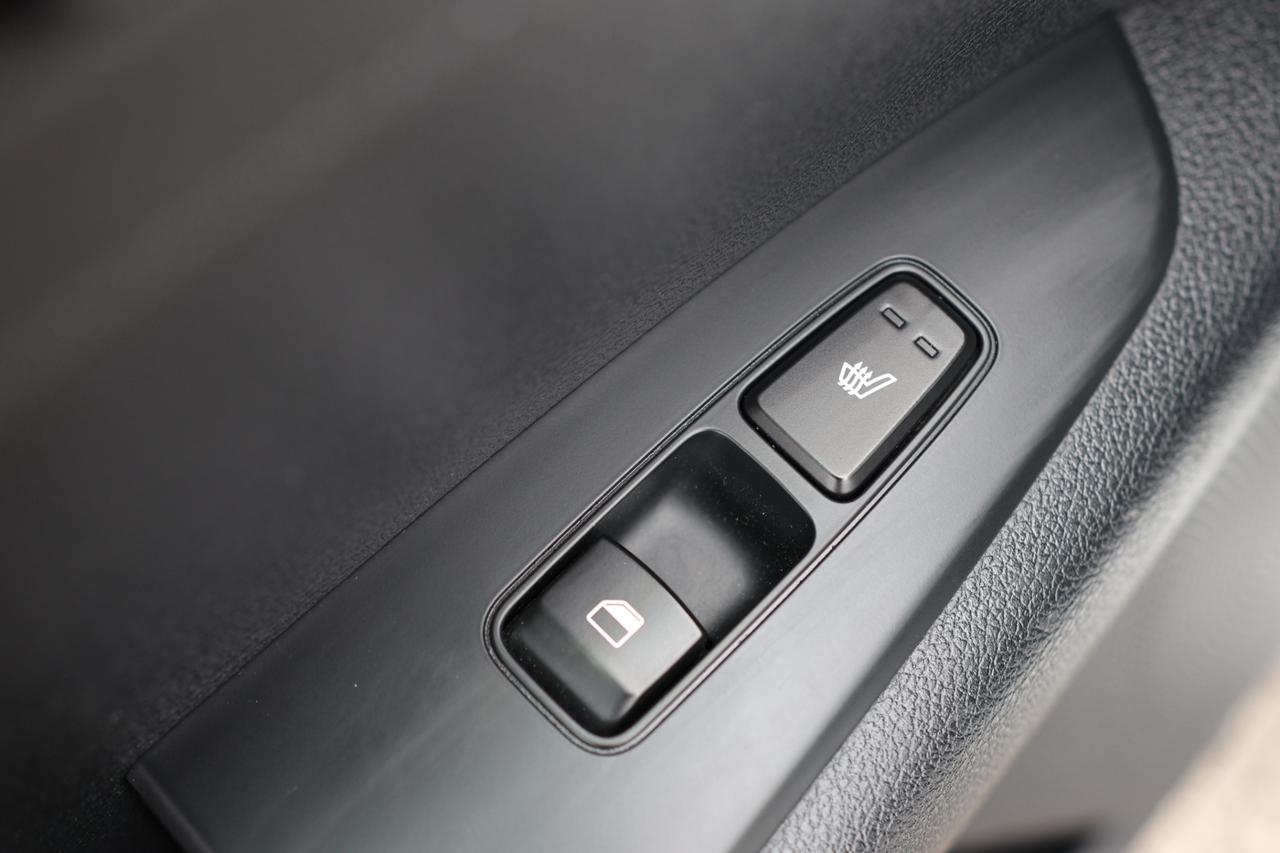 2020 Kia Forte EX/NAV/ADAPT CRUISE/BCAM/BLIS/LANE ASSIST/LEATHER/ Photo