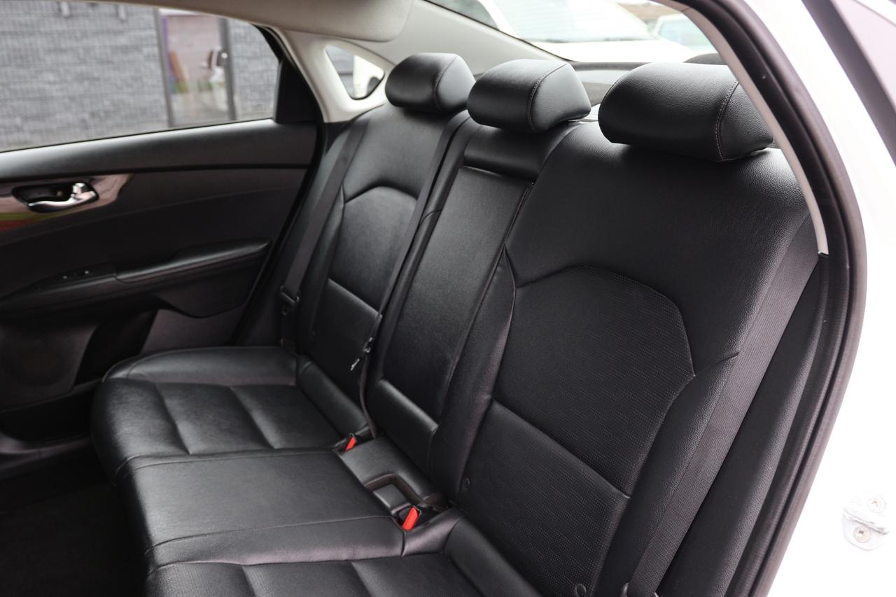 2020 Kia Forte EX/NAV/ADAPT CRUISE/BCAM/BLIS/LANE ASSIST/LEATHER/ Photo