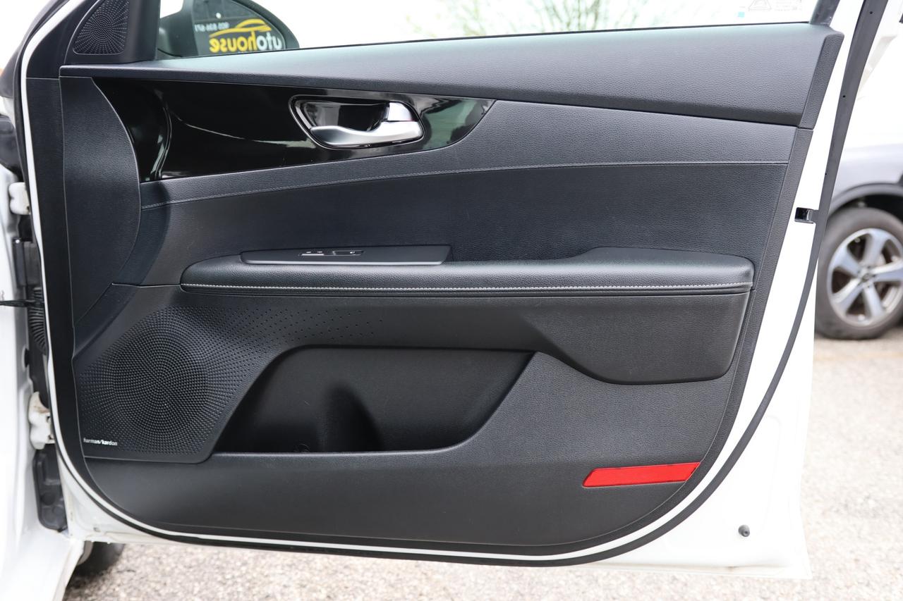 2020 Kia Forte EX/NAV/ADAPT CRUISE/BCAM/BLIS/LANE ASSIST/LEATHER/ Photo