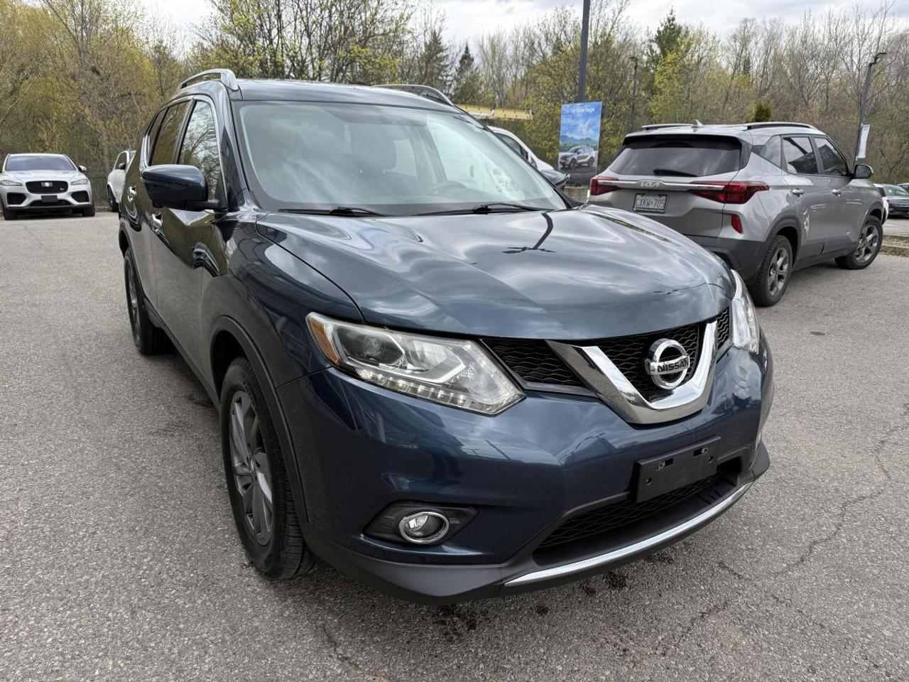 2016 Nissan Rogue AWD 4dr SL Photo