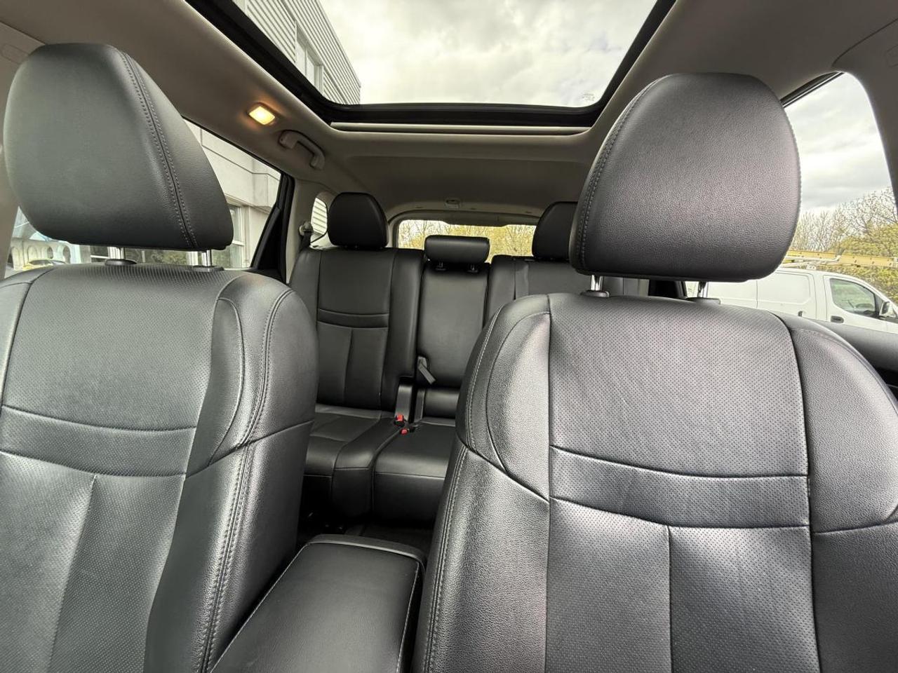 2016 Nissan Rogue AWD 4dr SL Photo