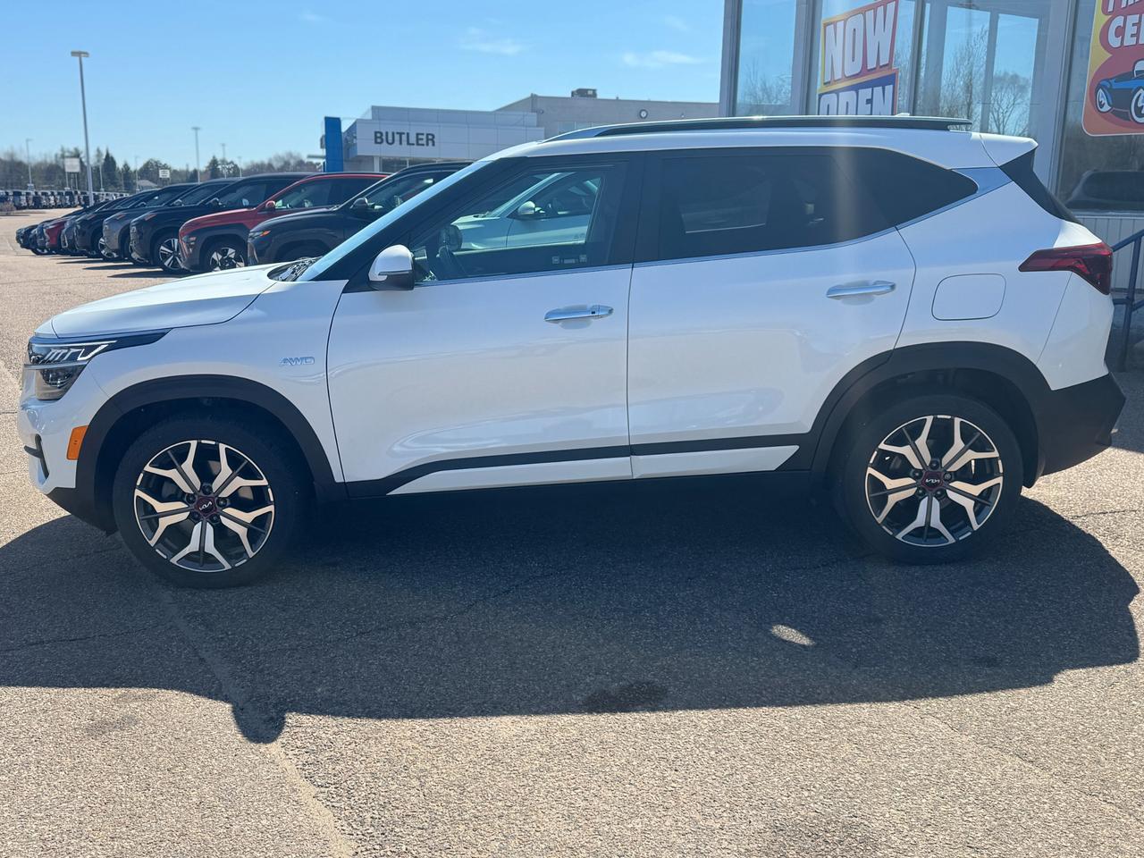 2022 Kia Seltos SX Turbo w/Black Interor 4dr All-Wheel Drive Photo
