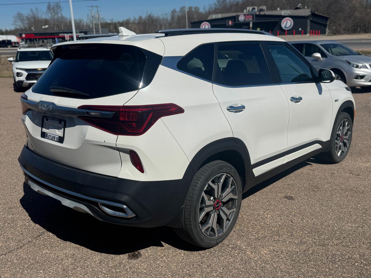2022 Kia Seltos SX Turbo w/Black Interor 4dr All-Wheel Drive Photo