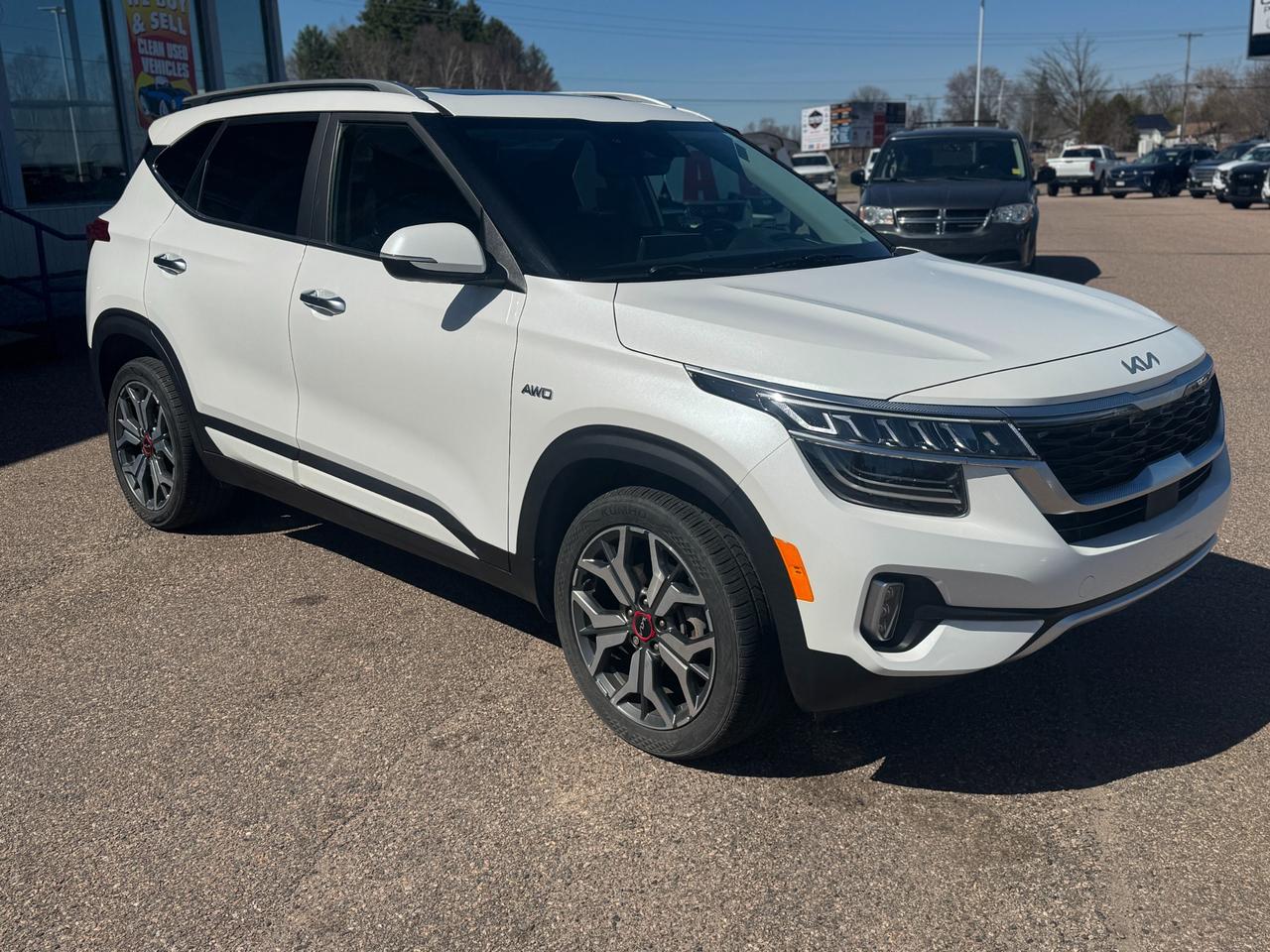 2022 Kia Seltos SX Turbo w/Black Interor 4dr All-Wheel Drive Photo