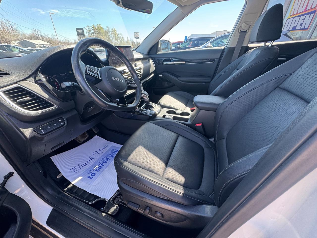 2022 Kia Seltos SX Turbo w/Black Interor 4dr All-Wheel Drive Photo
