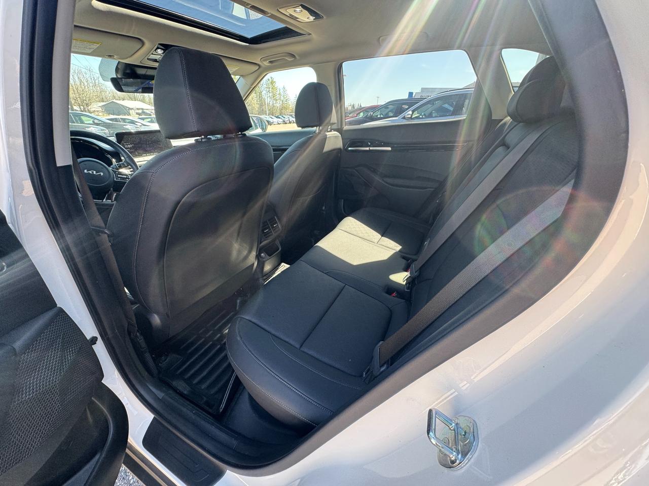 2022 Kia Seltos SX Turbo w/Black Interor 4dr All-Wheel Drive Photo