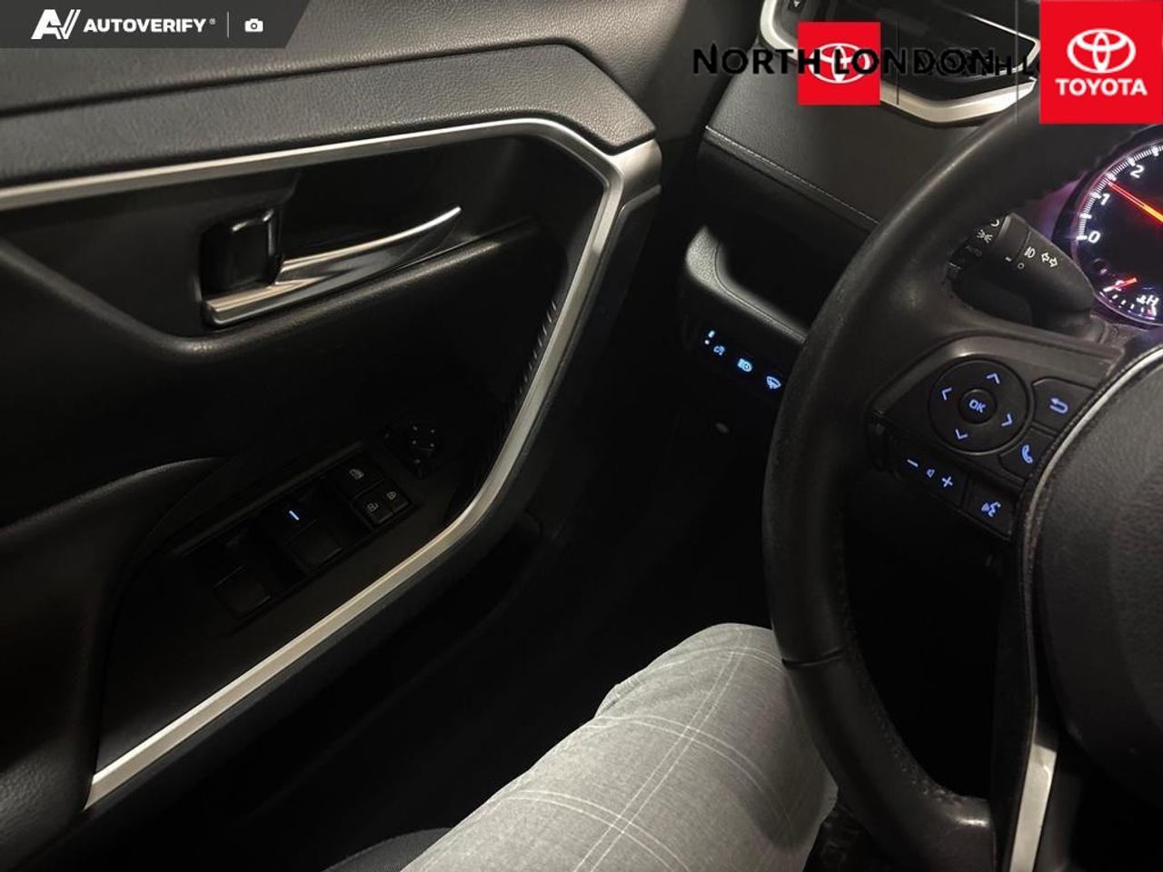 2019 Toyota RAV4 XLE 4dr Front-wheel Drive Photo