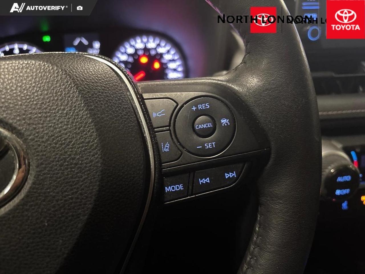 2019 Toyota RAV4 XLE 4dr Front-wheel Drive Photo