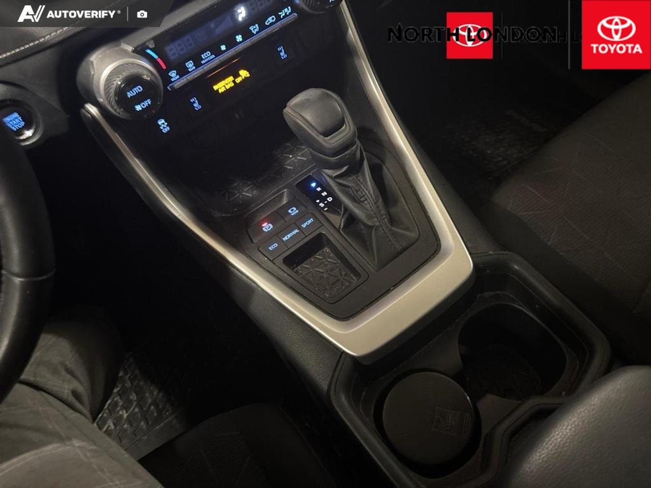 2019 Toyota RAV4 XLE 4dr Front-wheel Drive Photo