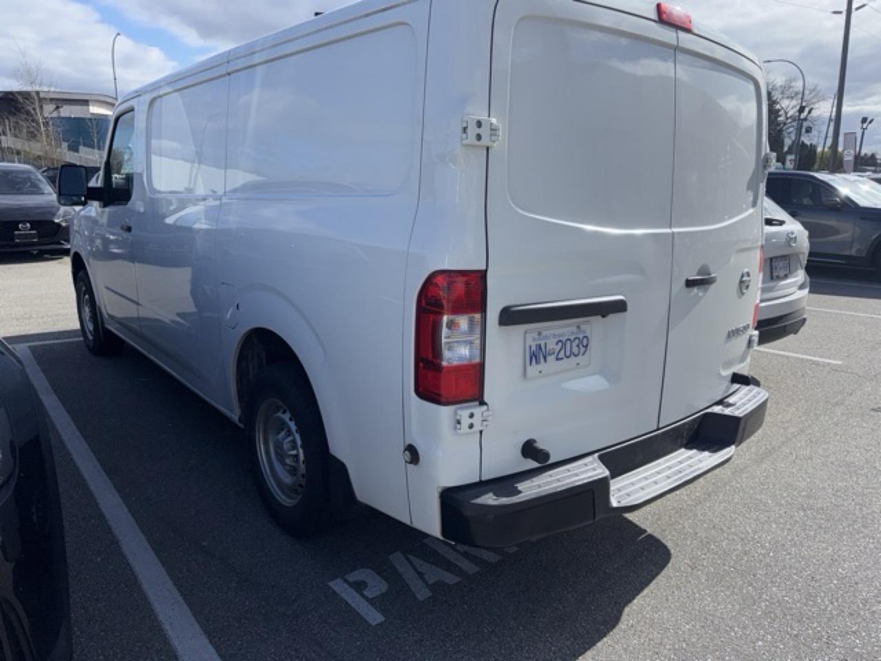 2020 Nissan NV 2500 S - Photo #5