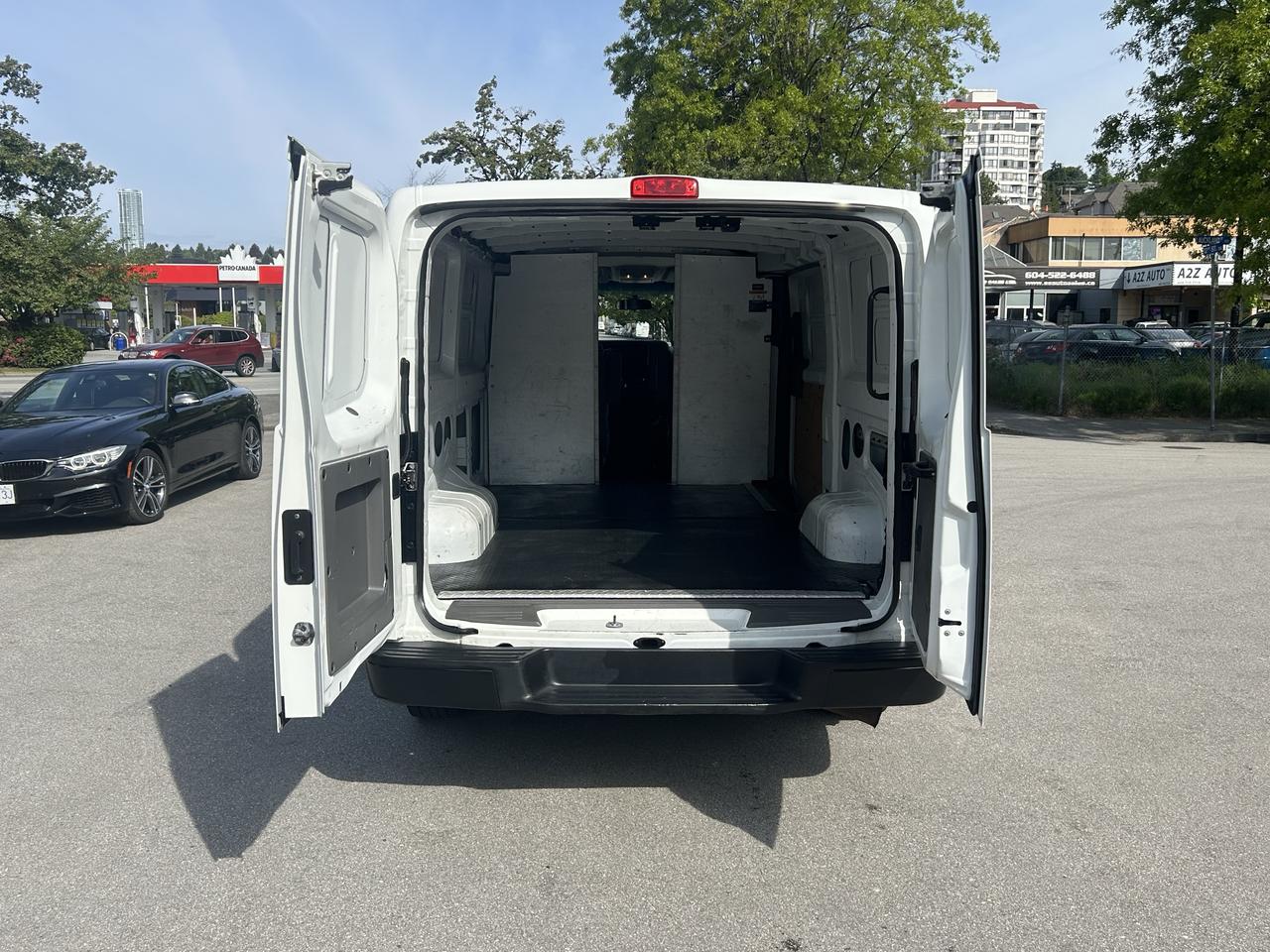 2020 Nissan NV 1500 S - Photo #8