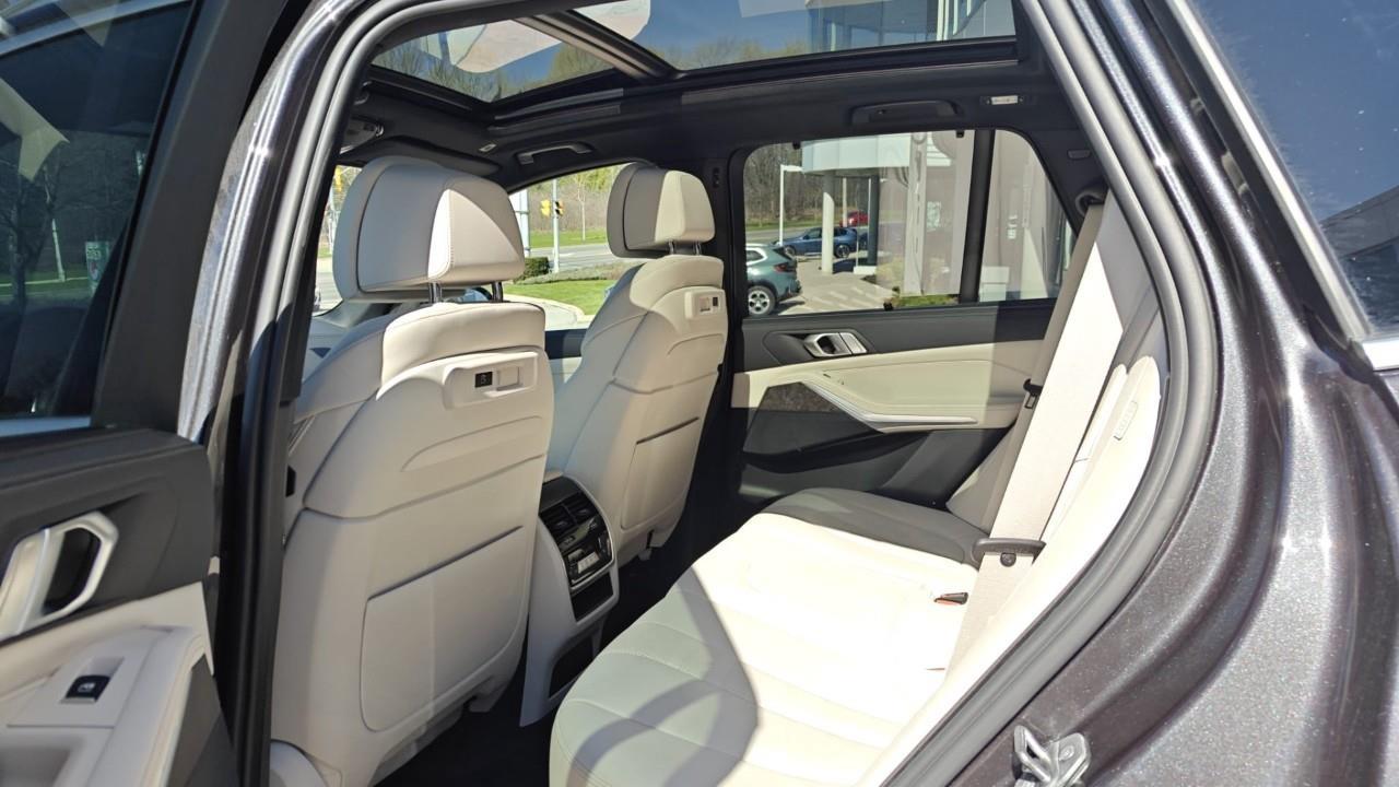 2022 BMW X5 xDrive40i 4dr All-Wheel Drive Sports Activity Vehicle Photo