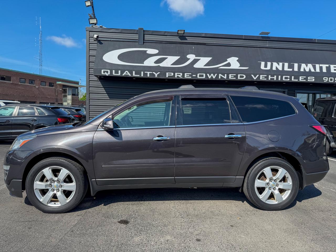2017 Chevrolet Traverse 1LT/AWD/7 PASS/REMOTE/CAMERA/ROOF/CAPTAIN CHAIRS Photo
