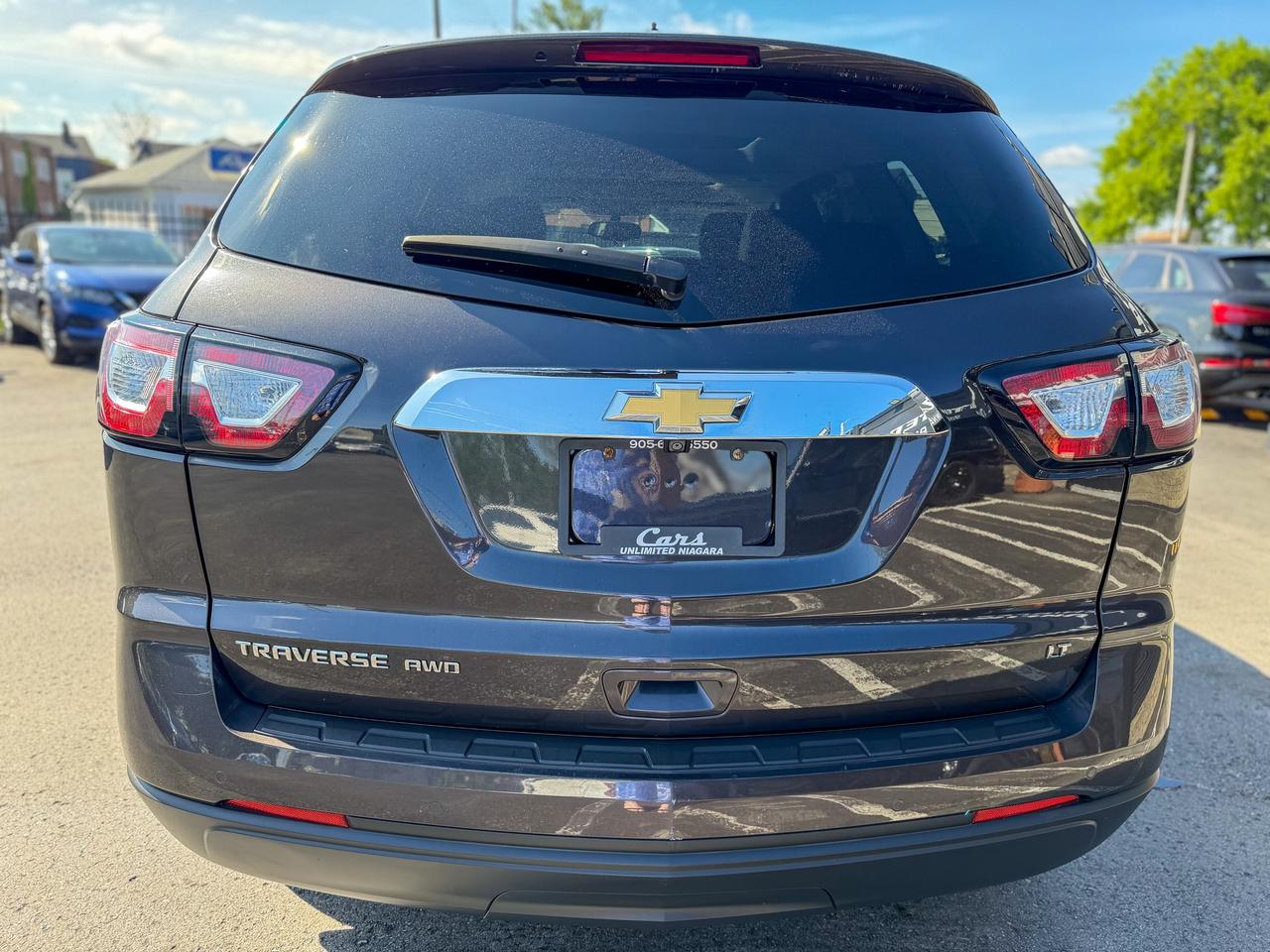 2017 Chevrolet Traverse 1LT/AWD/7 PASS/REMOTE/CAMERA/ROOF/CAPTAIN CHAIRS Photo3