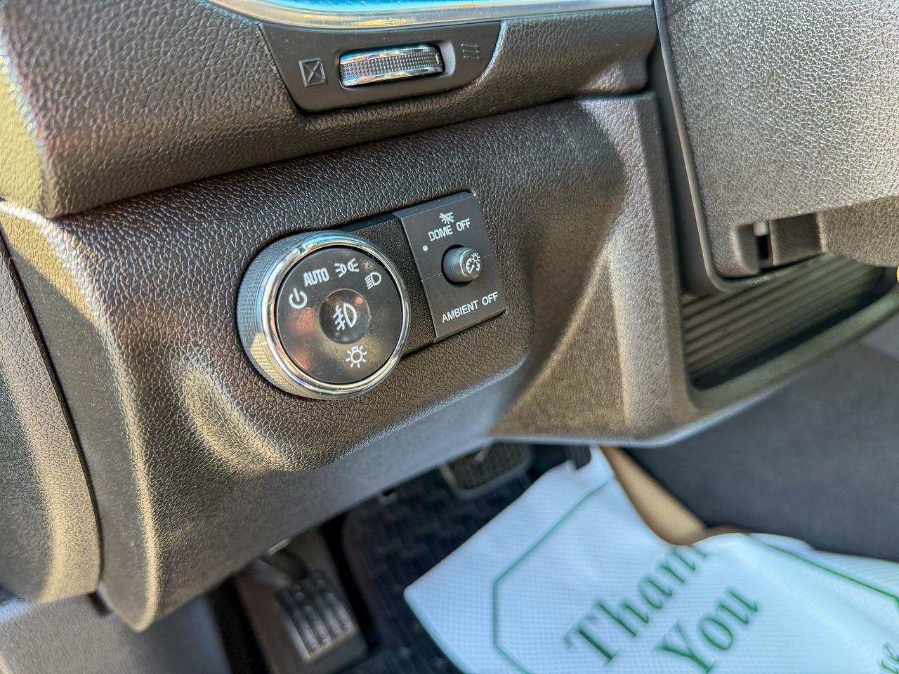 2017 Chevrolet Traverse 1LT/AWD/7 PASS/REMOTE/CAMERA/ROOF/CAPTAIN CHAIRS Photo