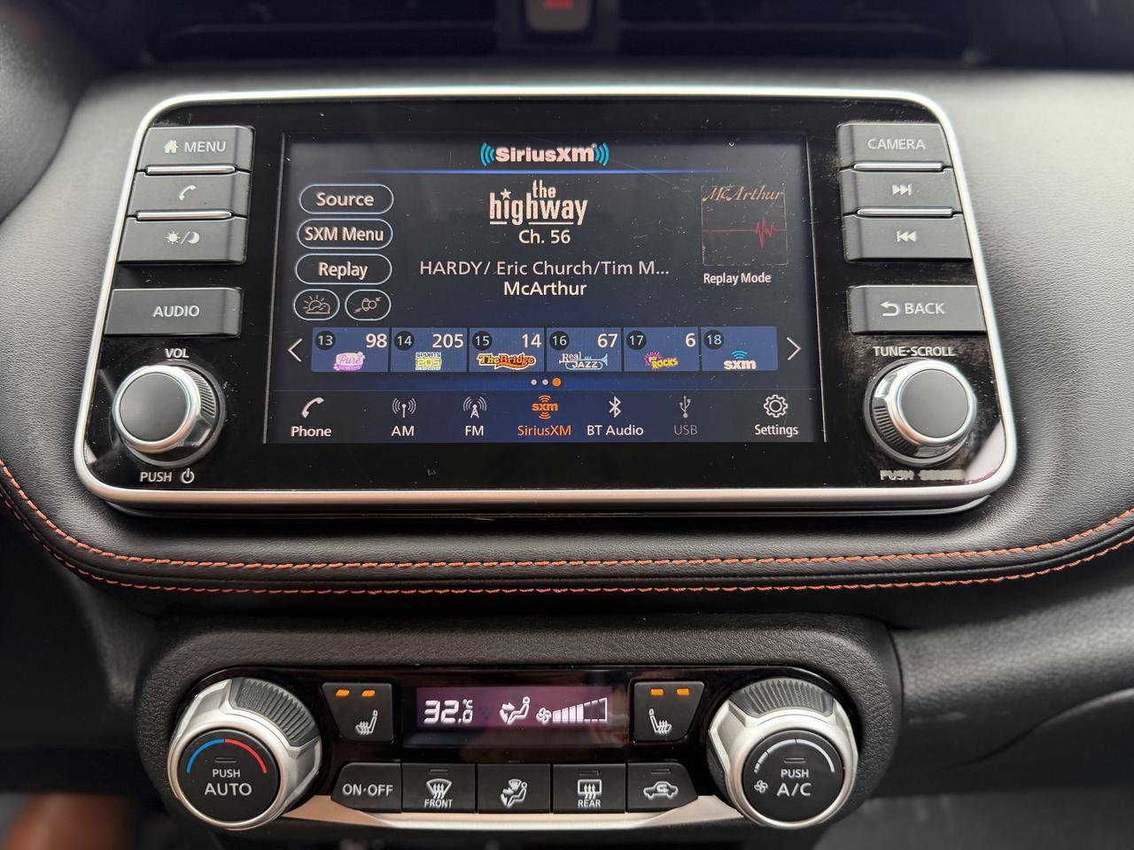 2020 Nissan Kicks SR/1 OWNER/BSM/360 CAMERA/REMOTE/LOW KM/LEATHER Photo