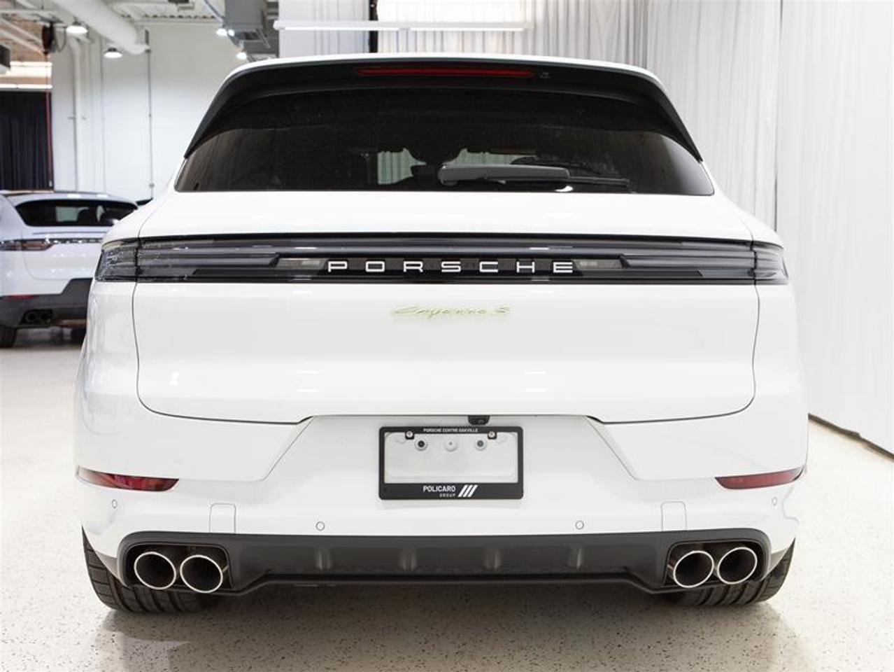 2024 Porsche Cayenne S e-Hybrid AWD Photo