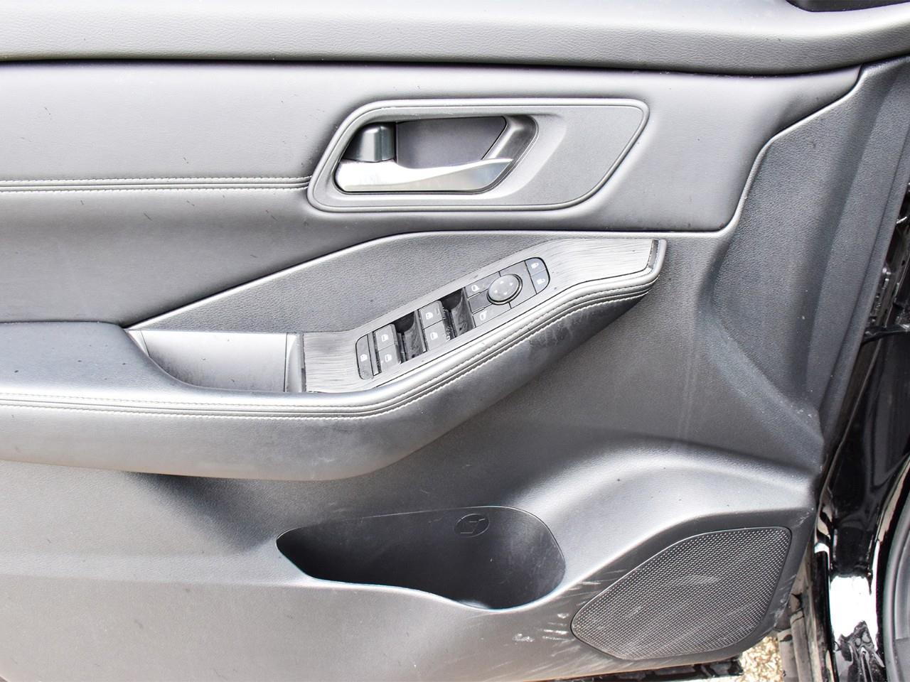 2024 Nissan Rogue SV Moonroof 4dr All-Wheel Drive Sport Utility Photo