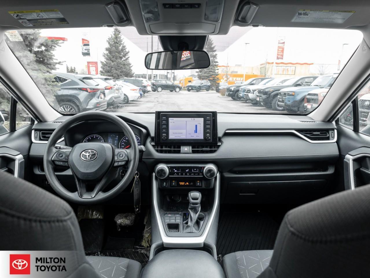 2019 Toyota RAV4 HEATED SEATS BLIND SPOT APPLE CARPLAY NEW TIRES LE Photo