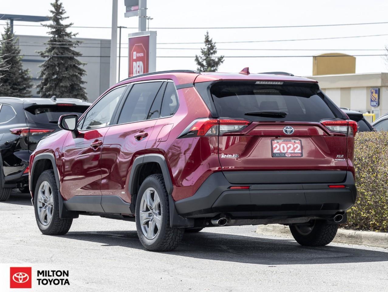2022 Toyota RAV4 Hybrid SUNROOF BLIND SPOT POWER SEAT PUSH START NEW TIRES Photo4