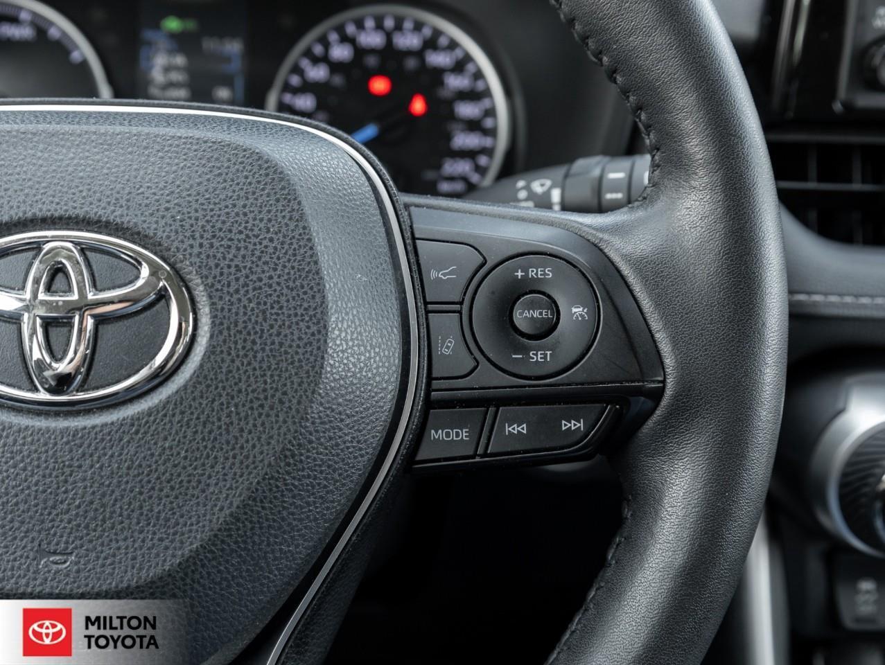 2022 Toyota RAV4 Hybrid SUNROOF BLIND SPOT POWER SEAT PUSH START NEW TIRES Photo