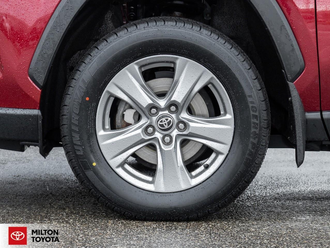 2022 Toyota RAV4 Hybrid SUNROOF BLIND SPOT POWER SEAT PUSH START NEW TIRES Photo
