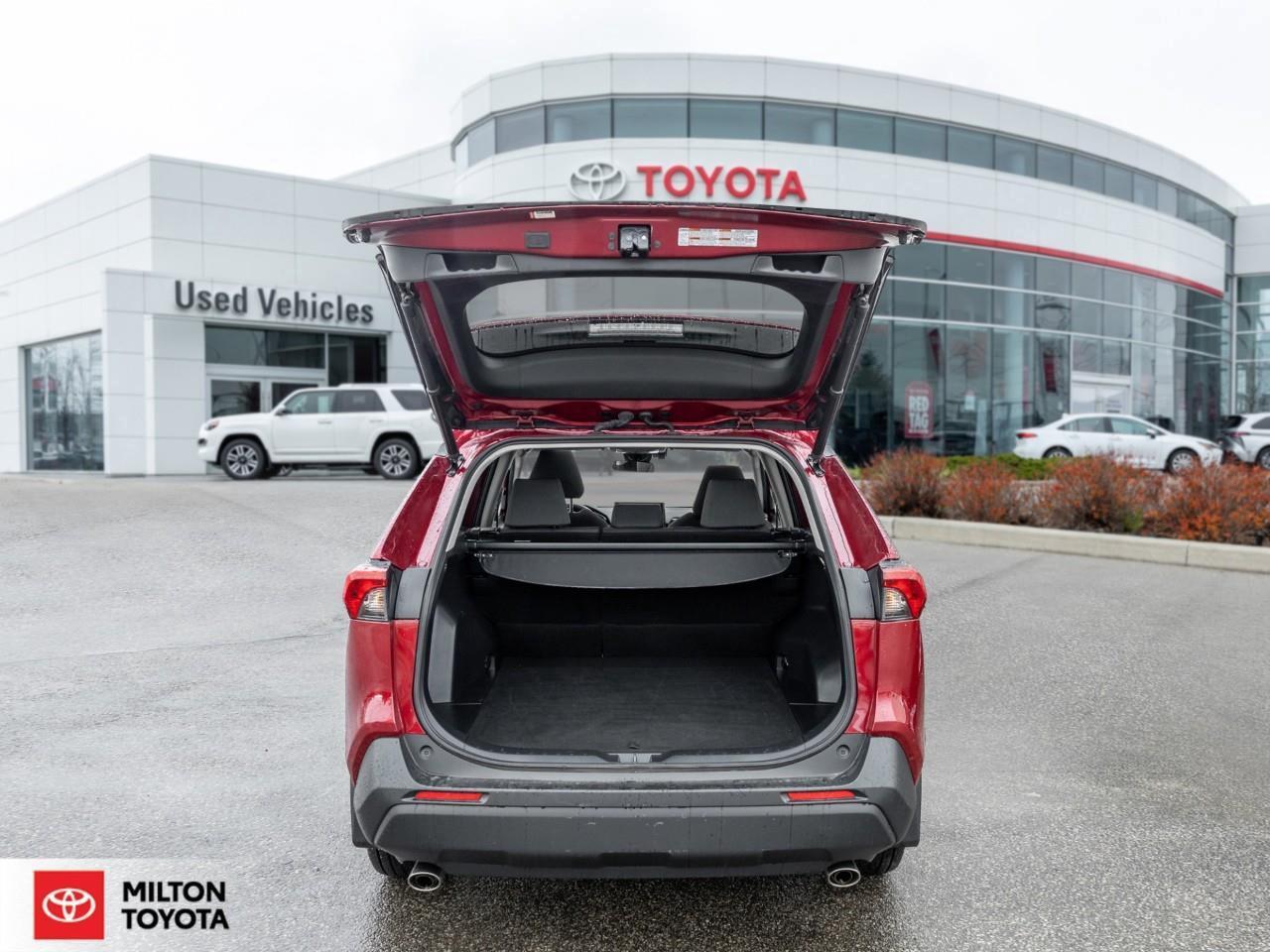 2022 Toyota RAV4 Hybrid SUNROOF BLIND SPOT POWER SEAT PUSH START NEW TIRES Photo