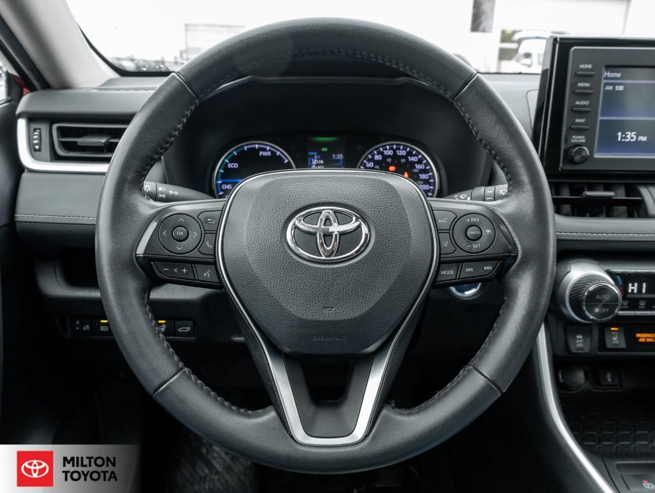 2022 Toyota RAV4 Hybrid SUNROOF BLIND SPOT POWER SEAT PUSH START NEW TIRES Photo