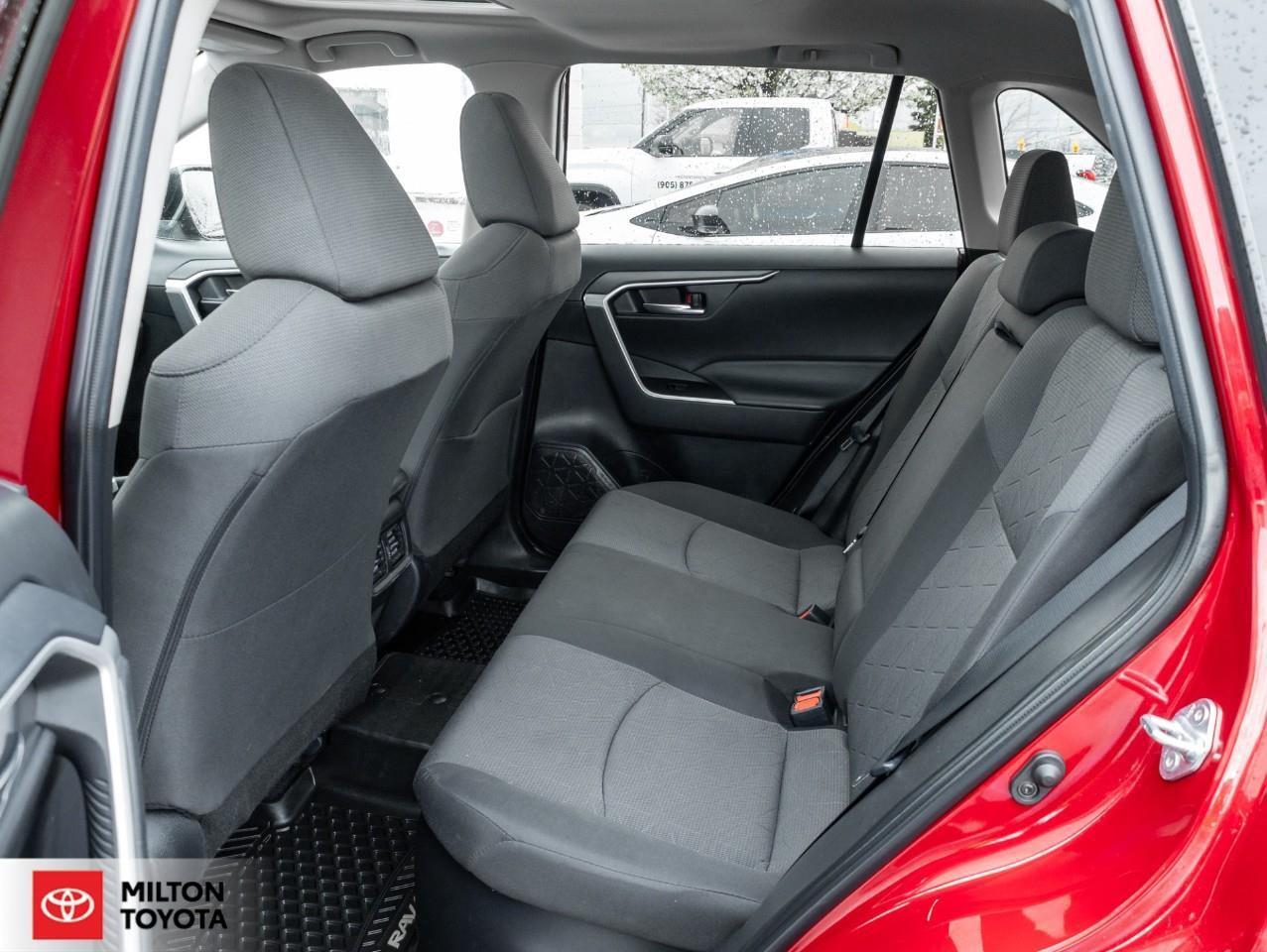 2022 Toyota RAV4 Hybrid SUNROOF BLIND SPOT POWER SEAT PUSH START NEW TIRES Photo