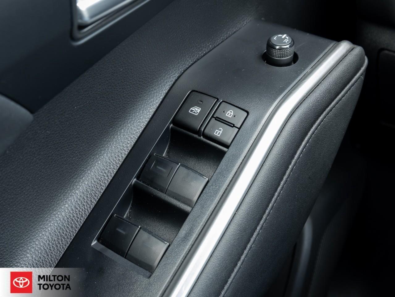 2023 Toyota Highlander LEATHER HEATED STEERING TOYOTA MULITMEDIA CONNECTE Photo