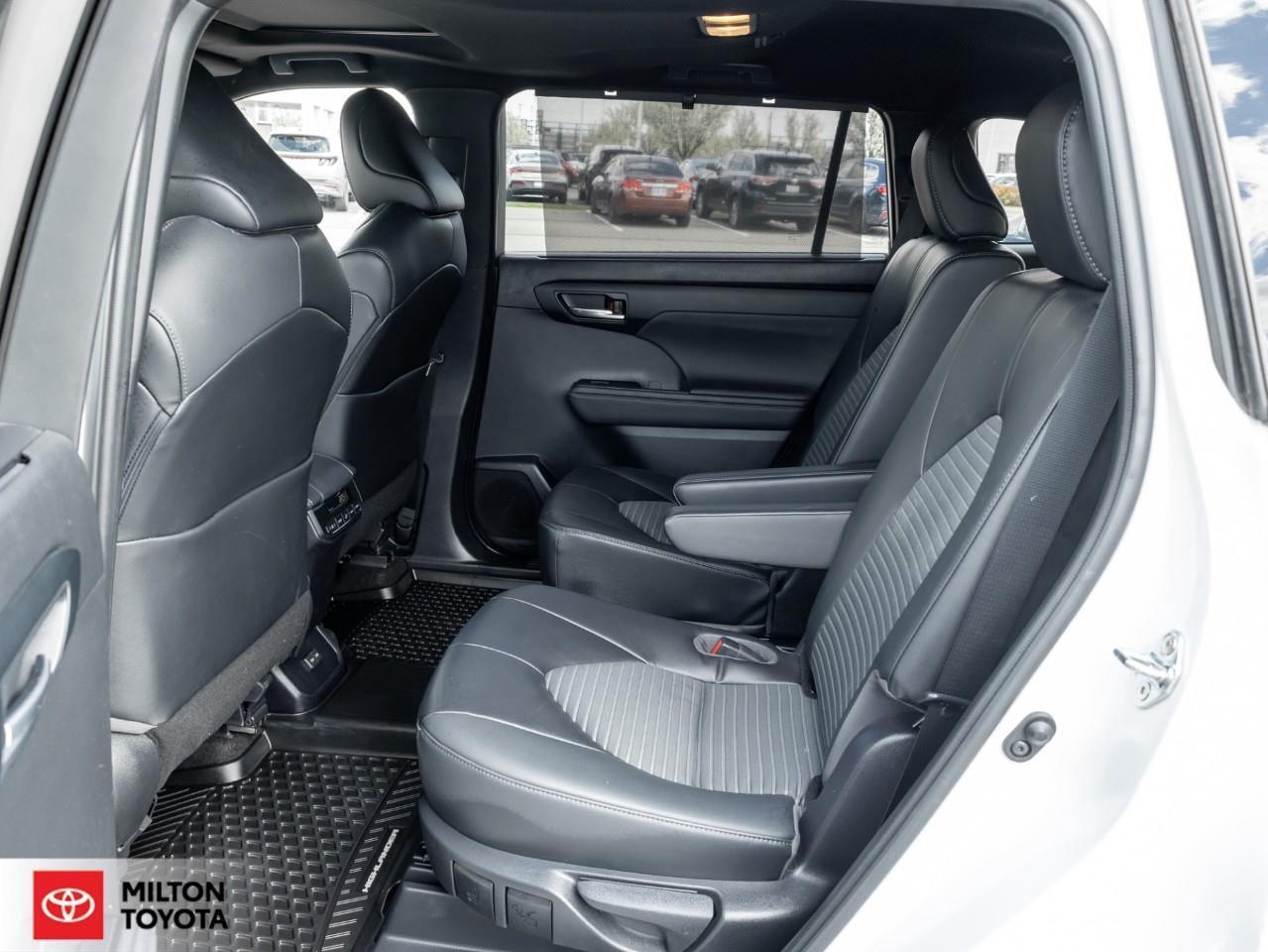 2023 Toyota Highlander LEATHER HEATED STEERING TOYOTA MULITMEDIA CONNECTE Photo