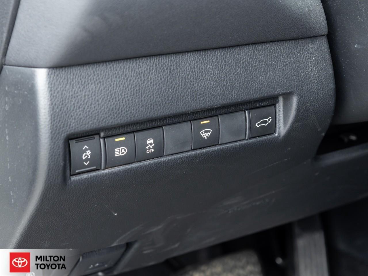 2022 Toyota Venza HEATED SEATS 8 TOUCHSCREEN POWER SEAT POWER TAILGA Photo