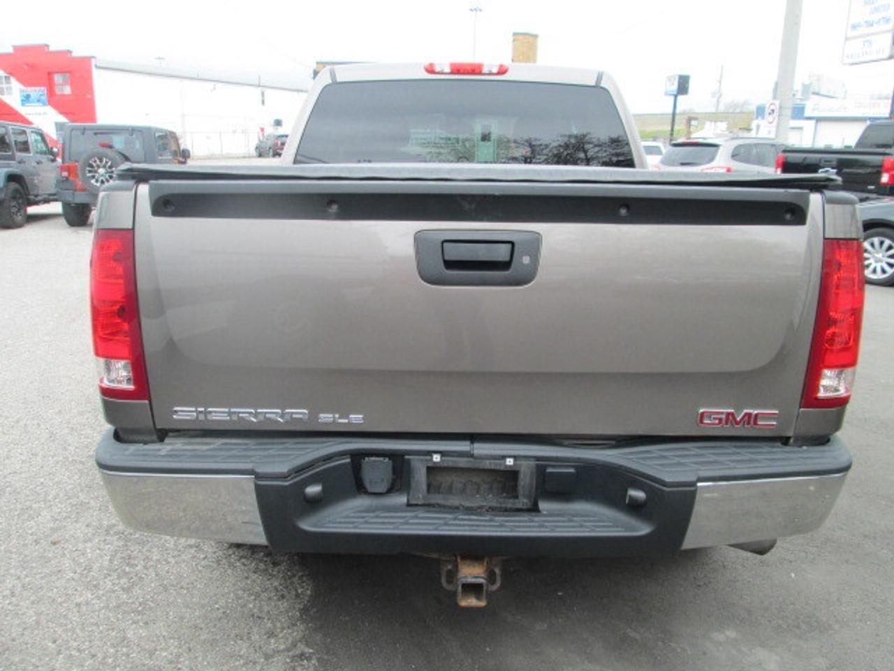 2012 GMC Sierra 1500 2WD Crew Cab 143.5  SLE, Low Km, Liner, Cover Photo