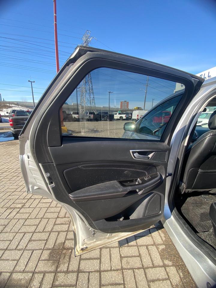 2018 Ford Edge TITANIUM 4DR ALL-WHEEL DRIVE Photo