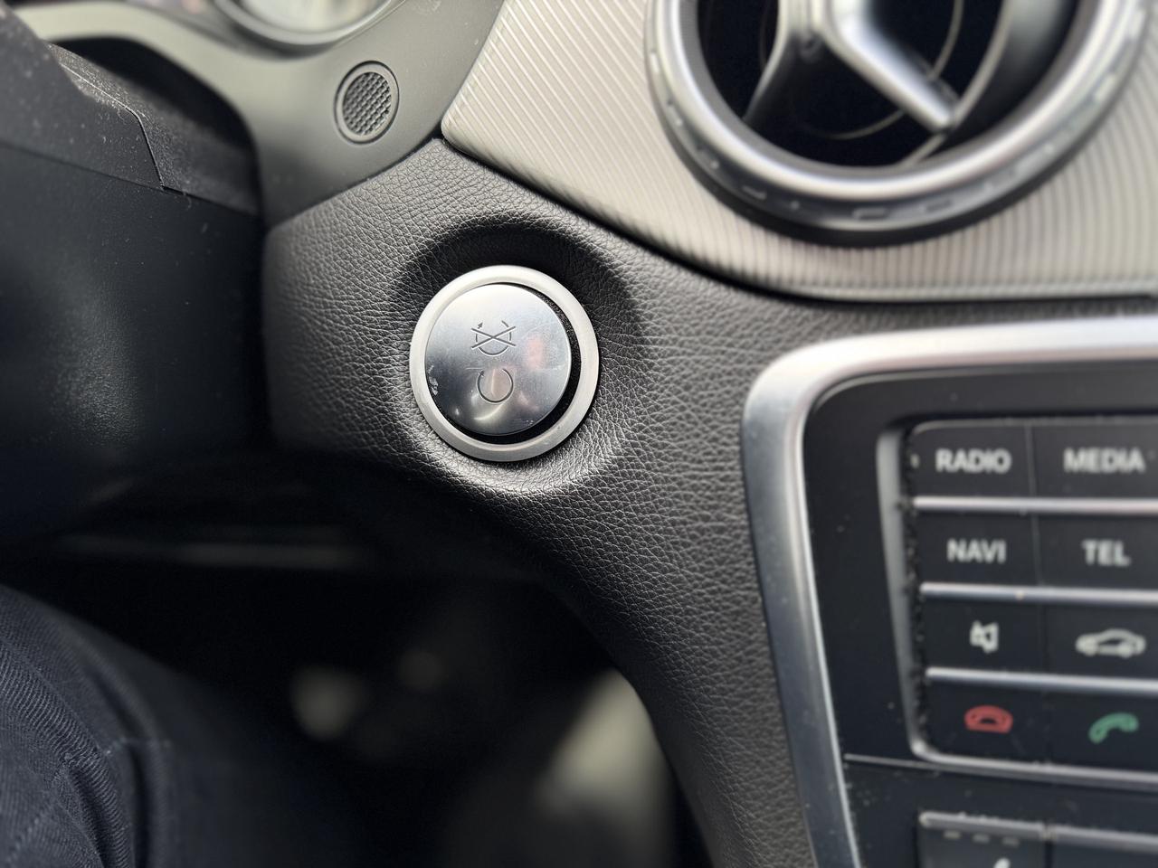 2016 Mercedes-Benz GLA 4MATIC 4dr GLA 250 Photo