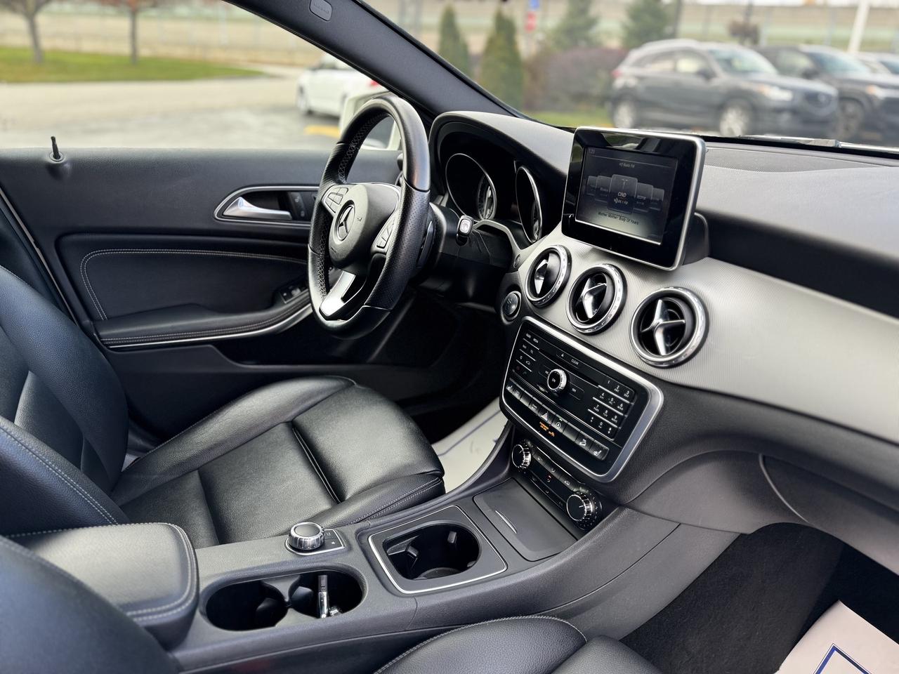 2016 Mercedes-Benz GLA 4MATIC 4dr GLA 250 Photo