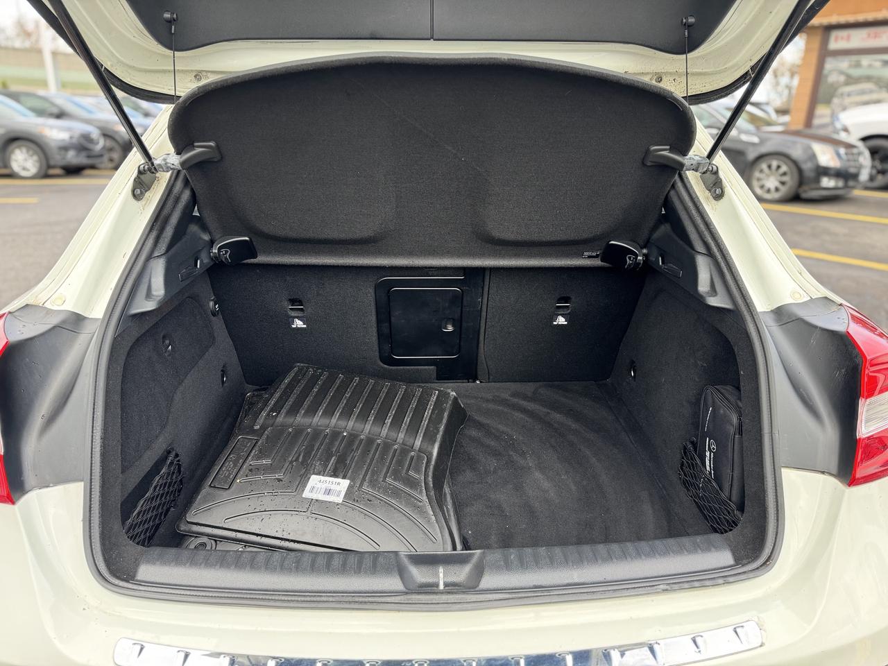 2016 Mercedes-Benz GLA 4MATIC 4dr GLA 250 Photo