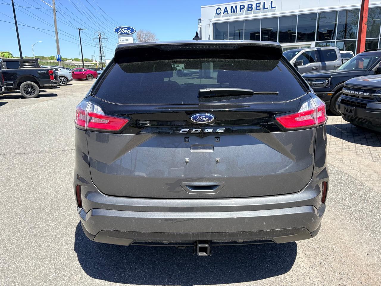 2023 Ford Edge  Photo