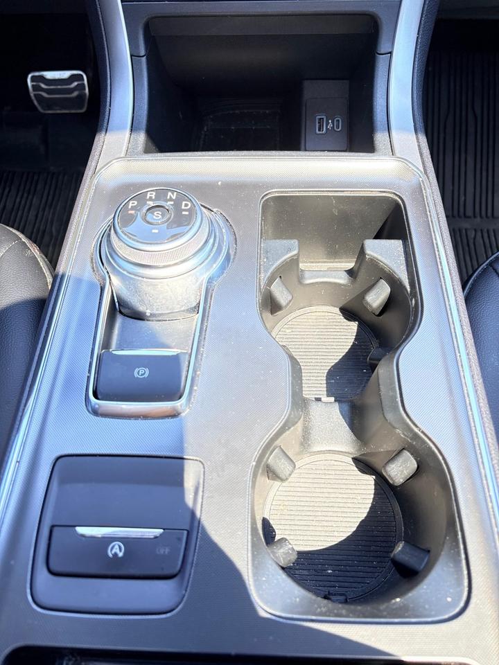 2023 Ford Edge  Photo