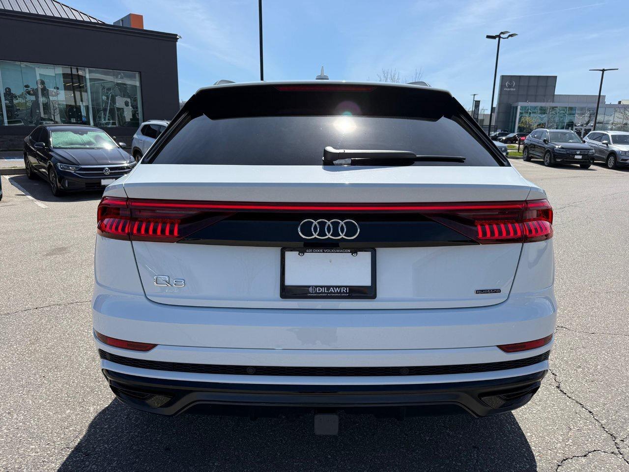 2023 Audi Q8 55 3.0T Progressiv quattro 8sp Tiptronic Leather Photo3