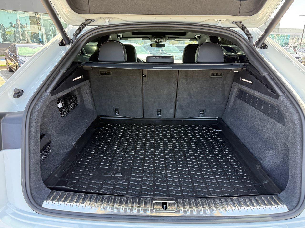 2023 Audi Q8 55 3.0T Progressiv quattro 8sp Tiptronic Leather Photo4