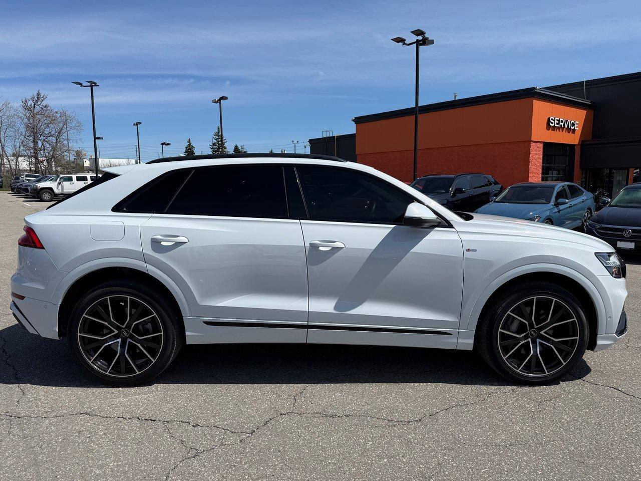 2023 Audi Q8 55 3.0T Progressiv quattro 8sp Tiptronic Leather Photo