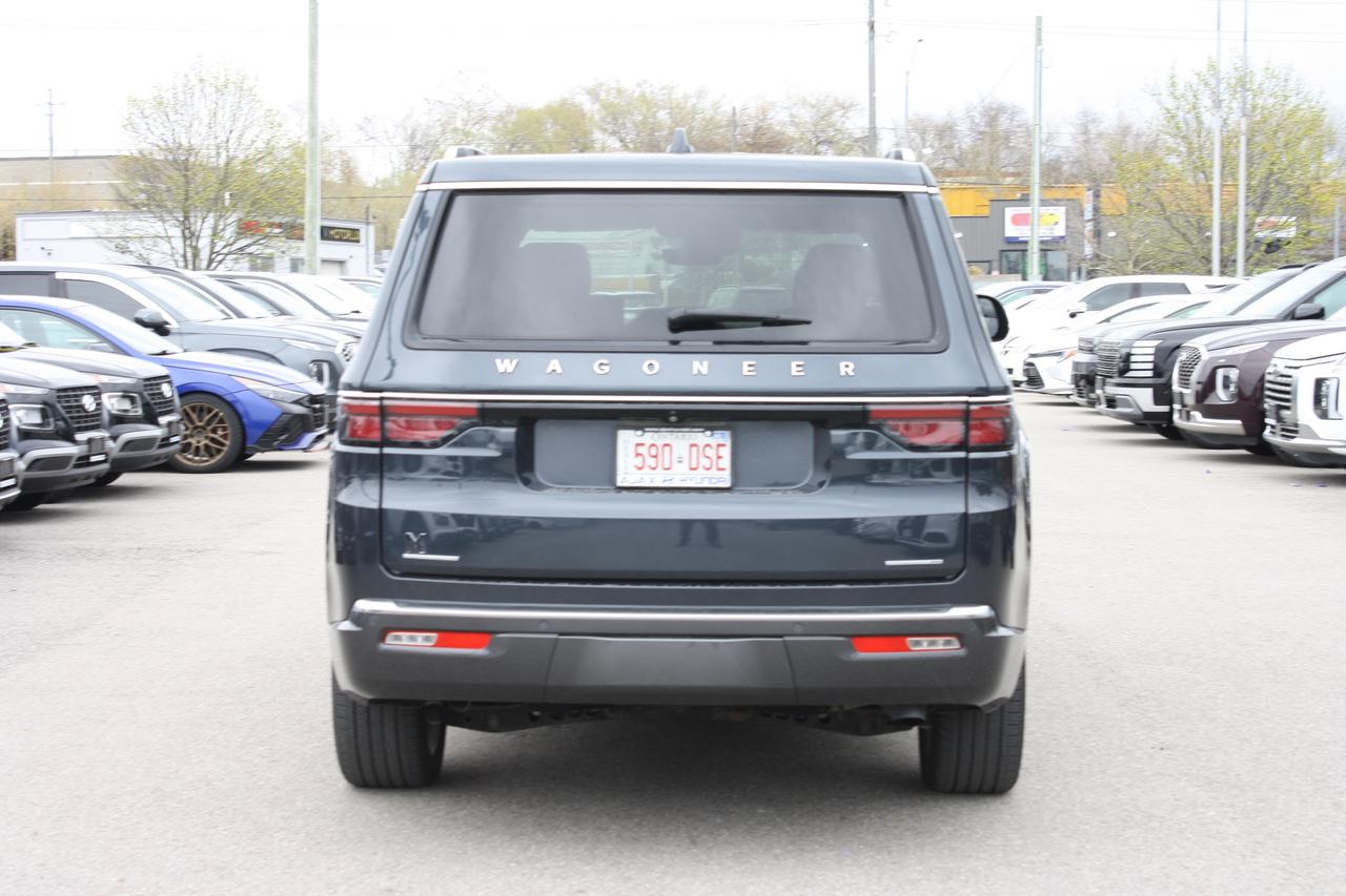 2022 Jeep Wagoneer Series III 4x4 Photo