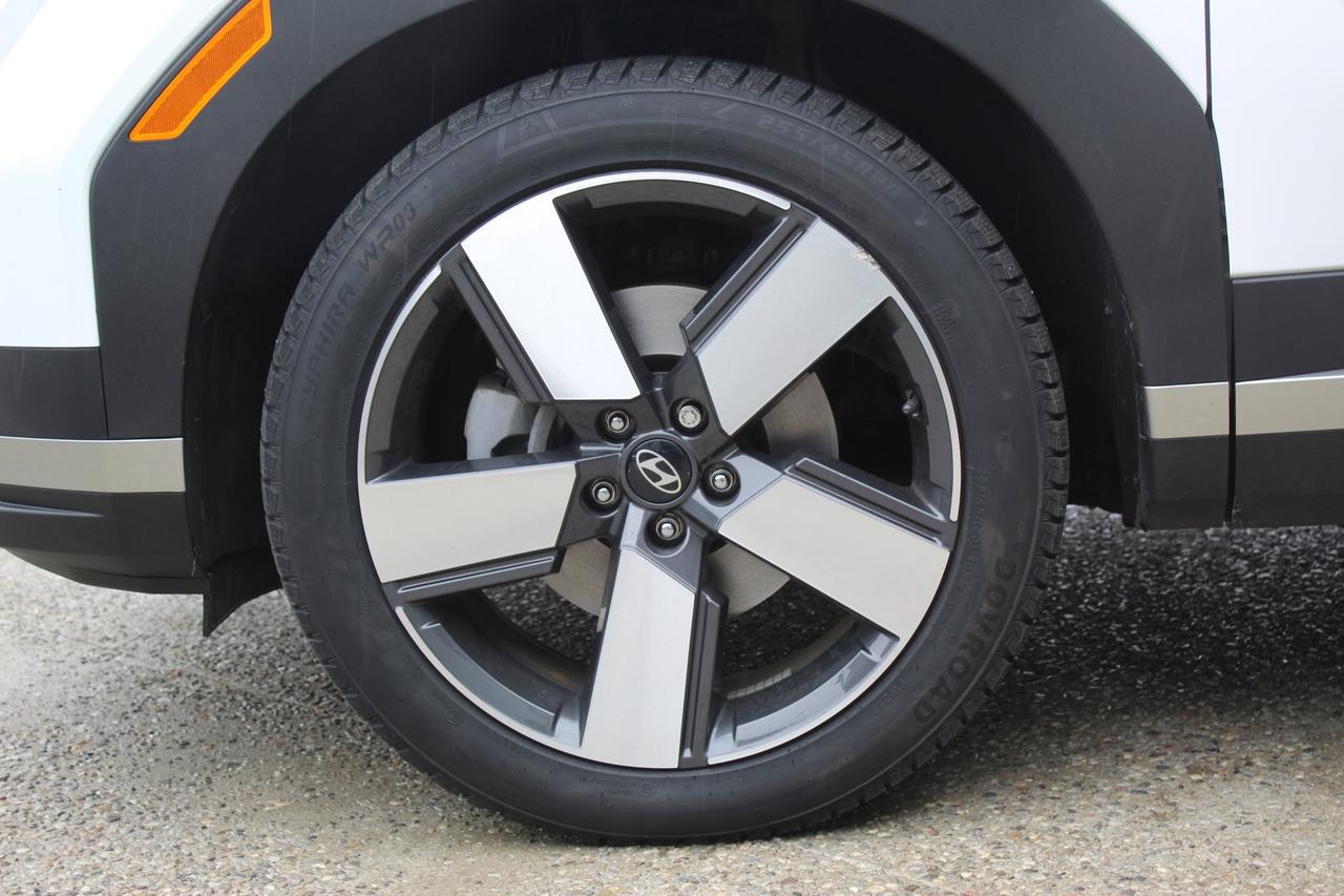2025 Hyundai Santa Fe Hybrid PREFERRED Photo