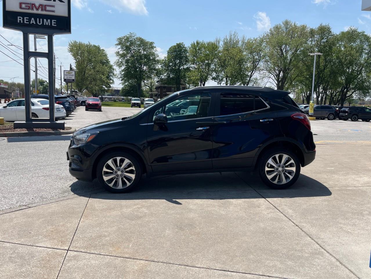 2020 Buick Encore Preferred local trade Photo
