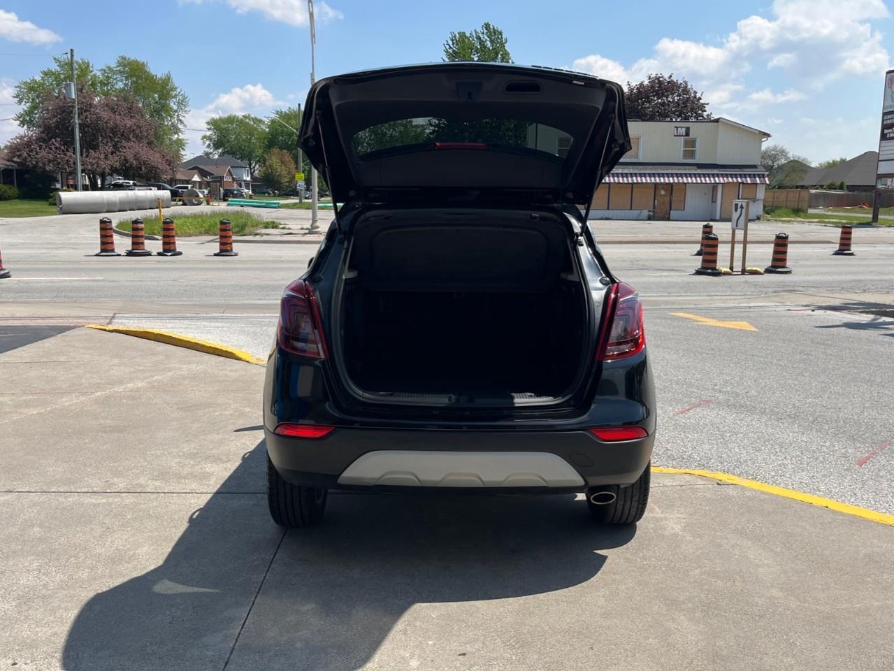 2020 Buick Encore Preferred local trade Photo