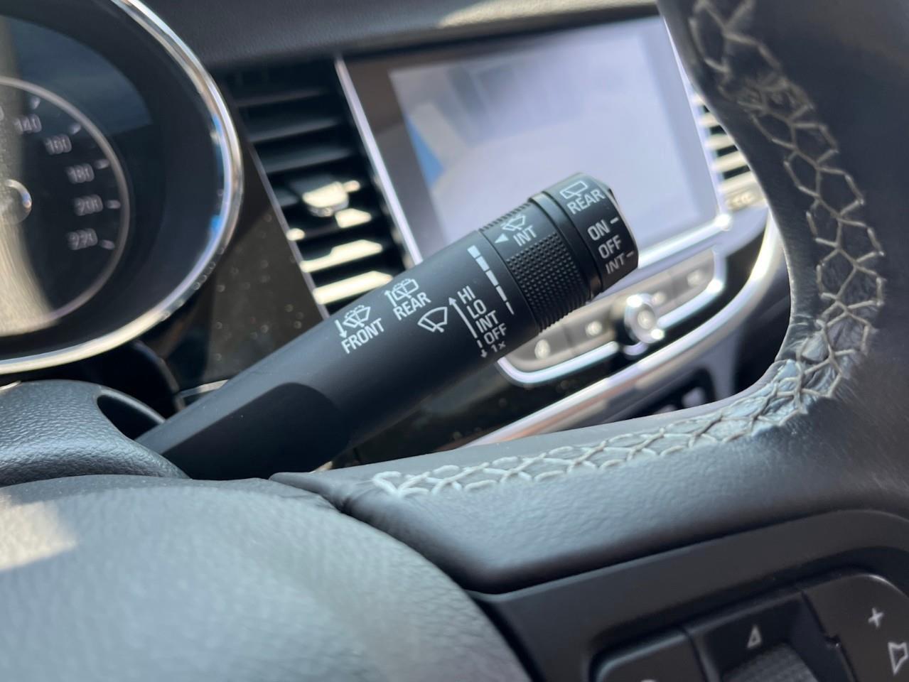 2020 Buick Encore Preferred local trade Photo