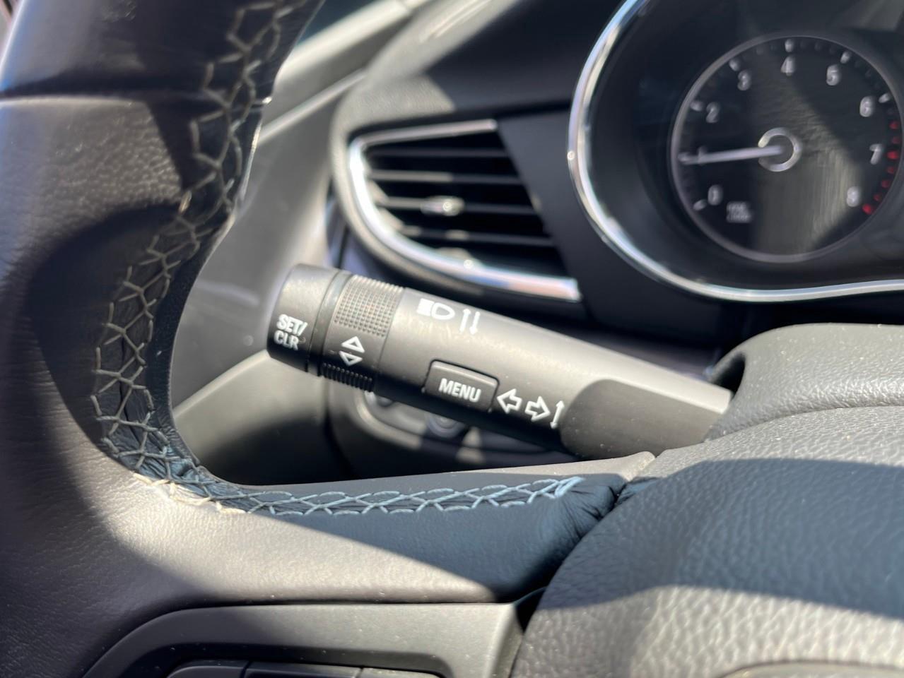 2020 Buick Encore Preferred local trade Photo