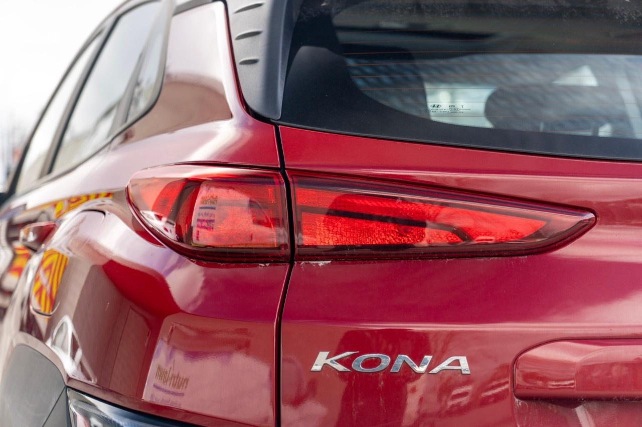 2023 Hyundai KONA 2.0L Preferred AWD w/Sun & Leather Package Photo3